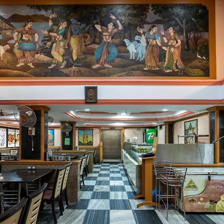 Sree Bharani Hotels Tirunelveli Exteriör bild