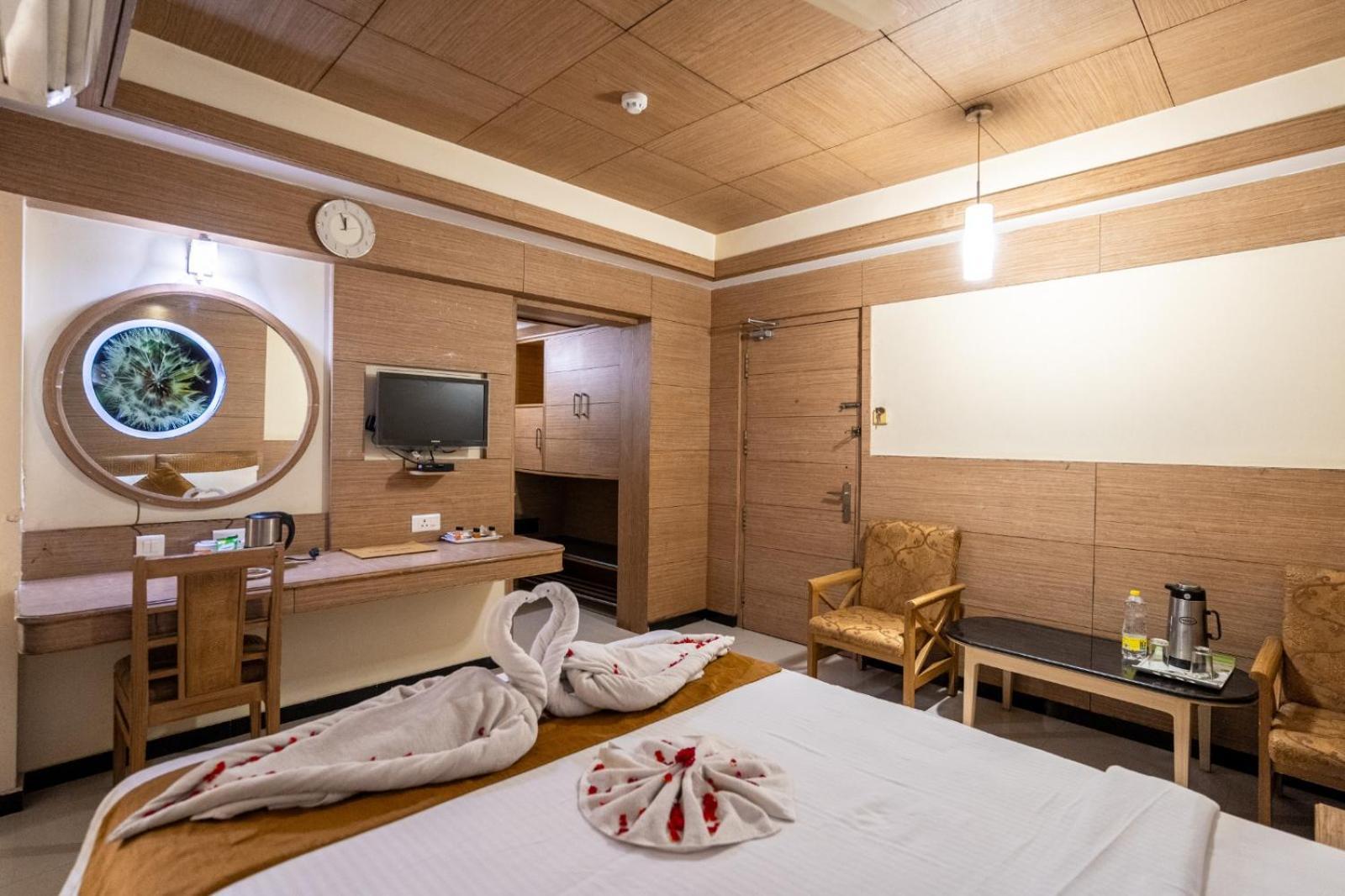Sree Bharani Hotels Tirunelveli Exteriör bild