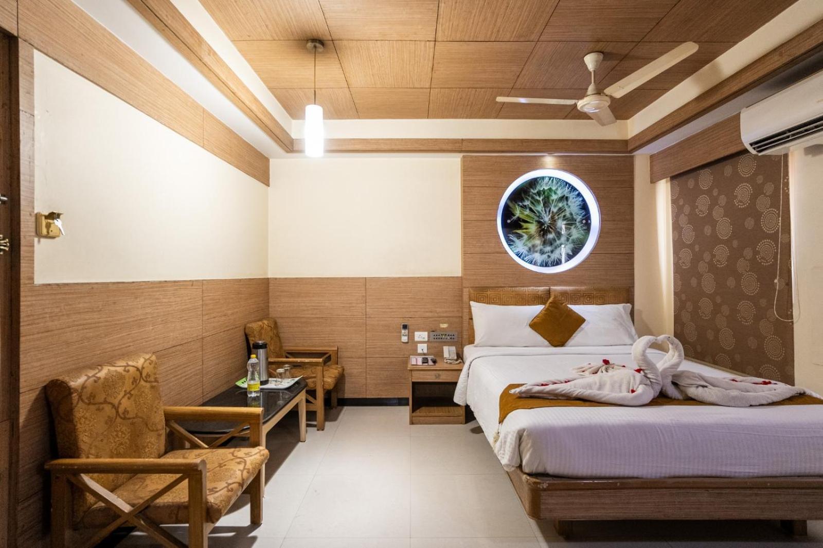 Sree Bharani Hotels Tirunelveli Exteriör bild