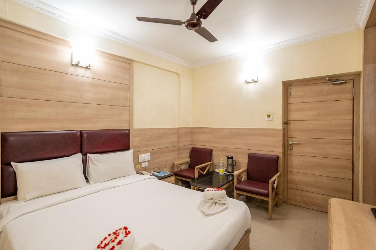 Sree Bharani Hotels Tirunelveli Exteriör bild