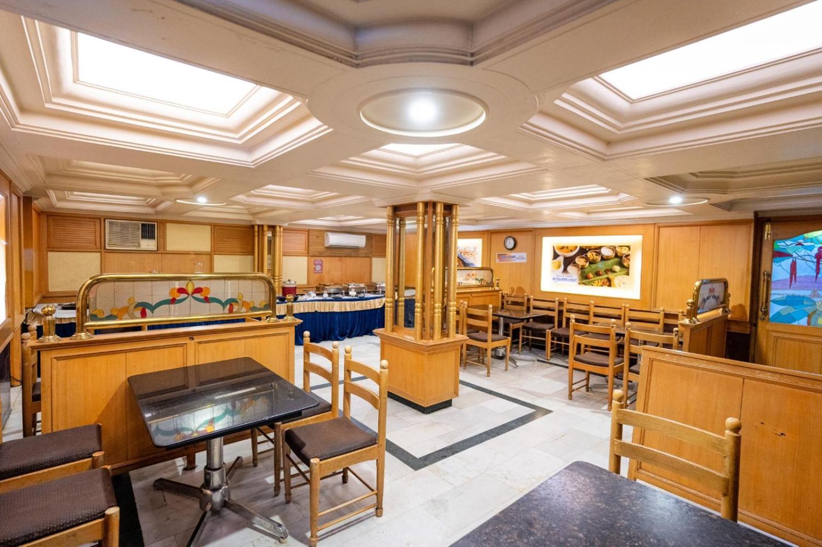 Sree Bharani Hotels Tirunelveli Exteriör bild