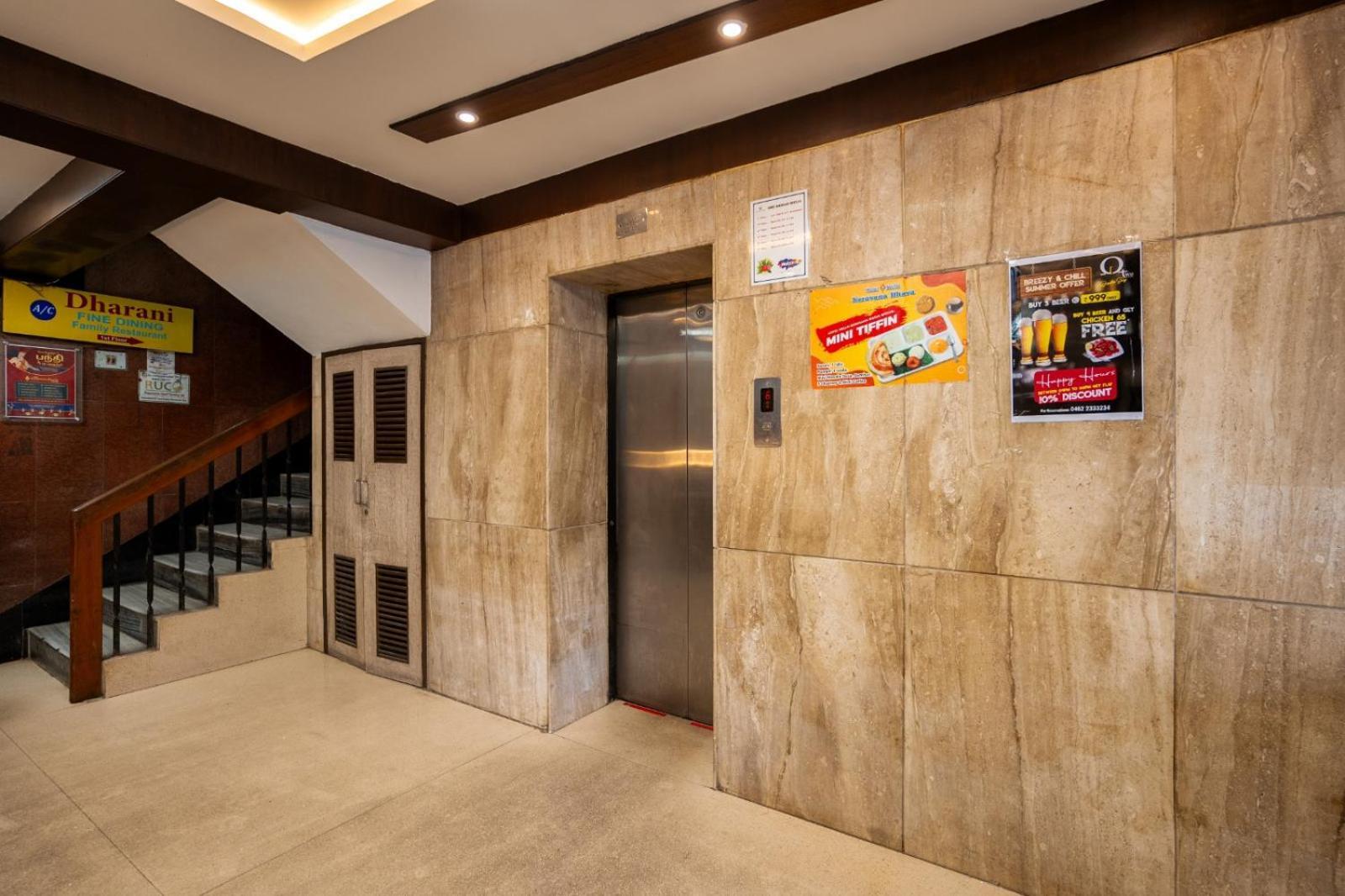 Sree Bharani Hotels Tirunelveli Exteriör bild