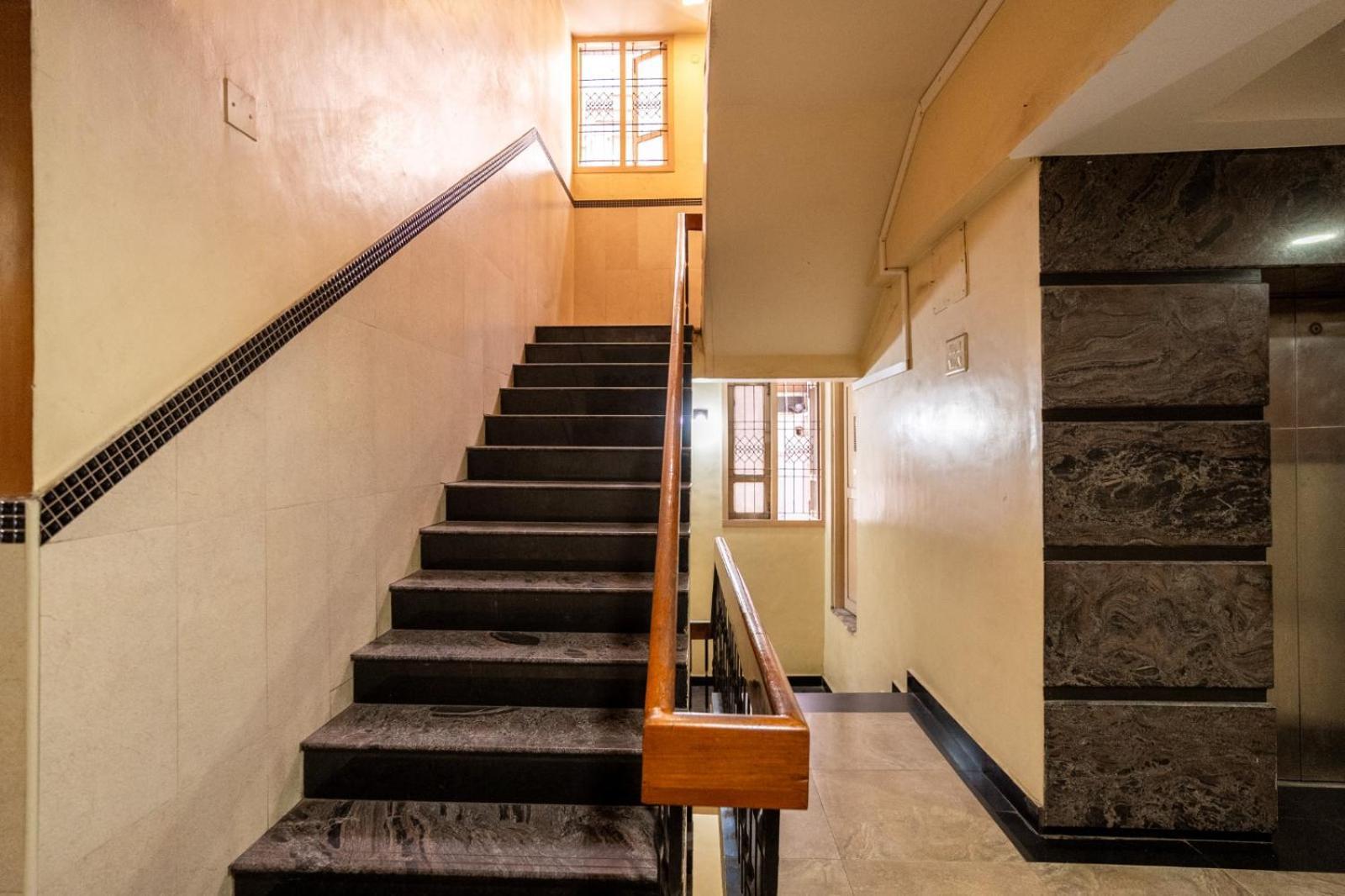 Sree Bharani Hotels Tirunelveli Exteriör bild