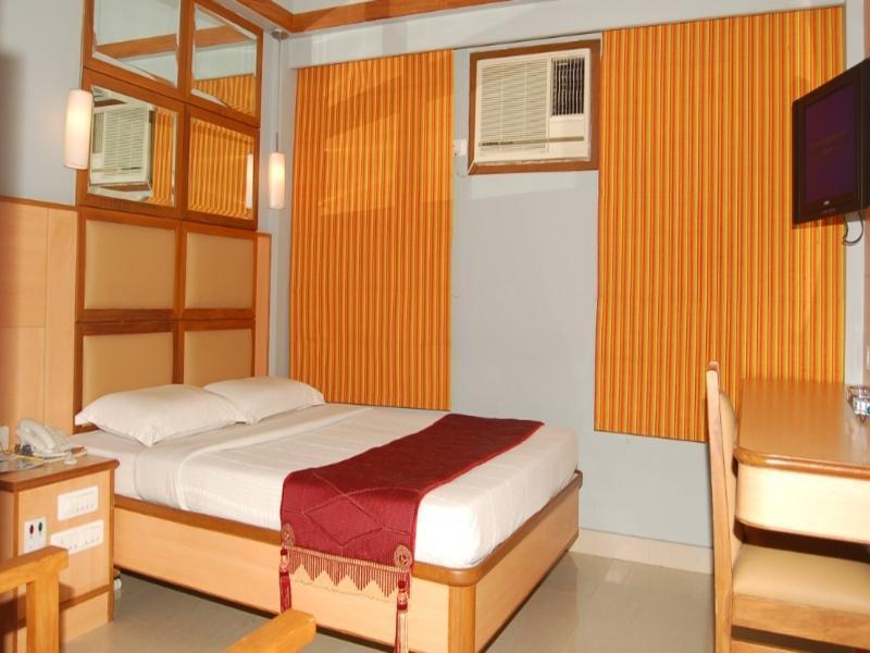 Sree Bharani Hotels Tirunelveli Exteriör bild