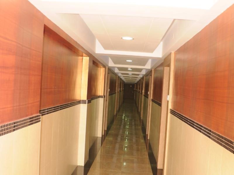 Sree Bharani Hotels Tirunelveli Exteriör bild