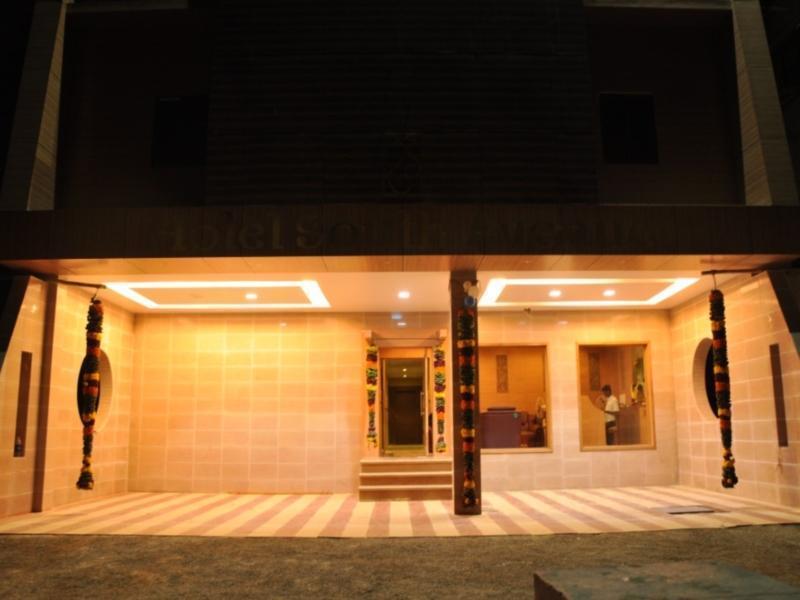Sree Bharani Hotels Tirunelveli Exteriör bild