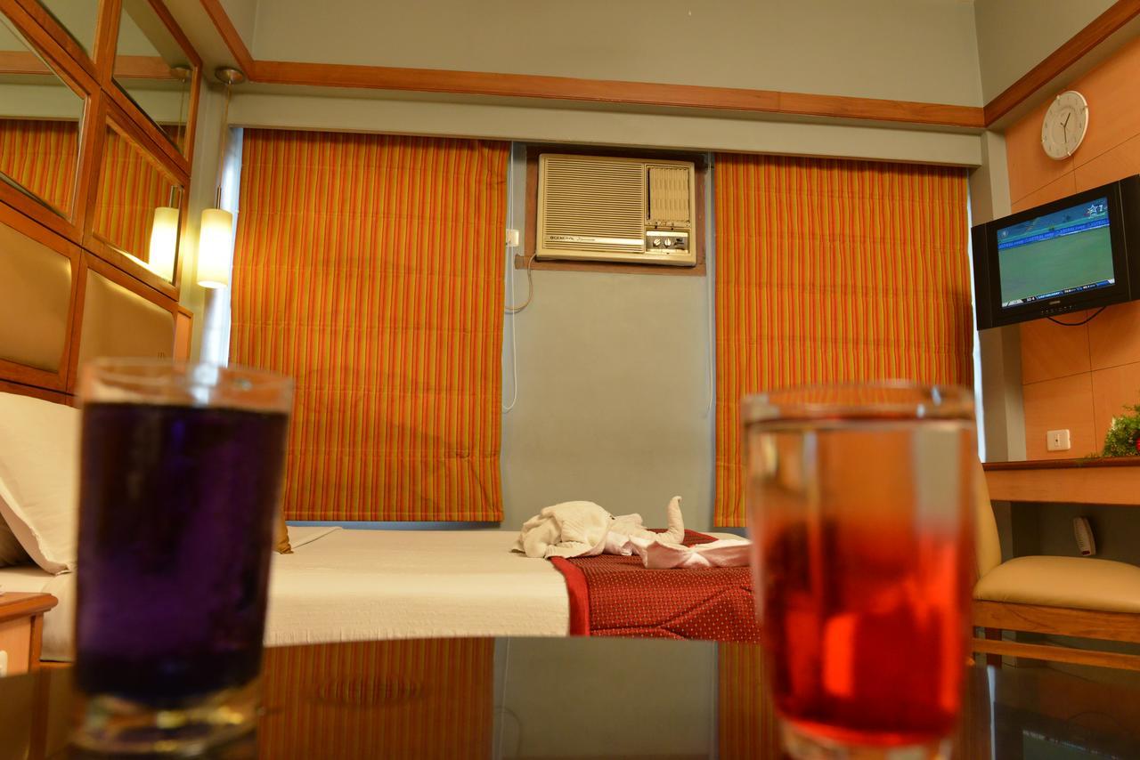 Sree Bharani Hotels Tirunelveli Exteriör bild